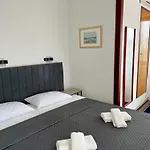 Garden Hotel 3*