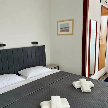 Garden Hotel 3*