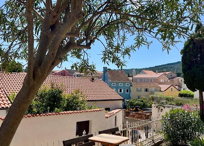 Garden فندق Veli Lošinj